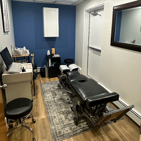 chiropractic adjustment Massapequa